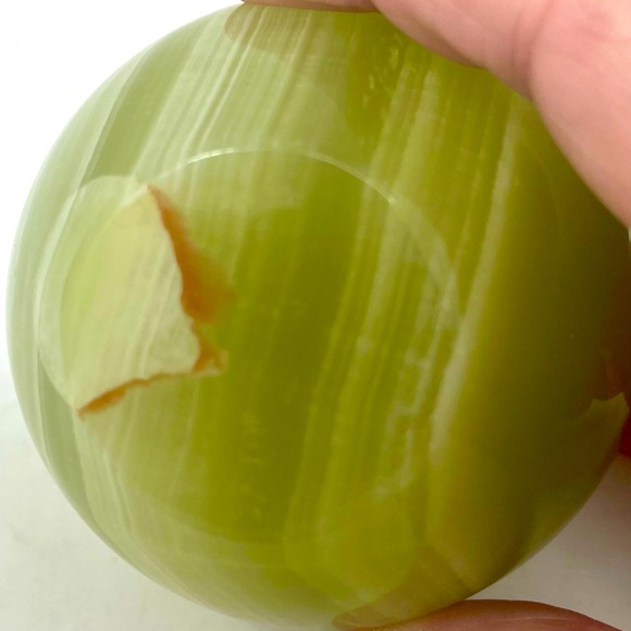 Carved stone alabaster green apple with metal stem. - Picture 6 of 9